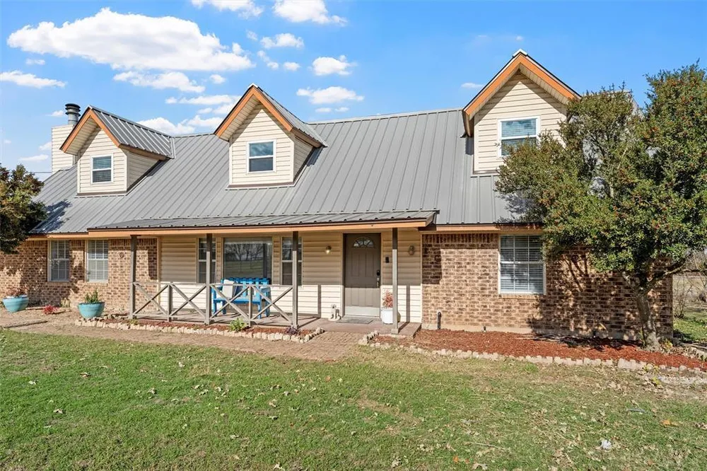398 Bluebonnett Ln, Lorena, TX 76655