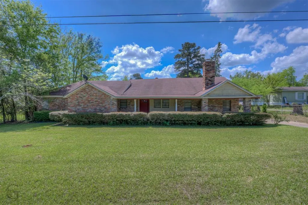 913 Pine Hill Rd, Shreveport, LA 71107-3132