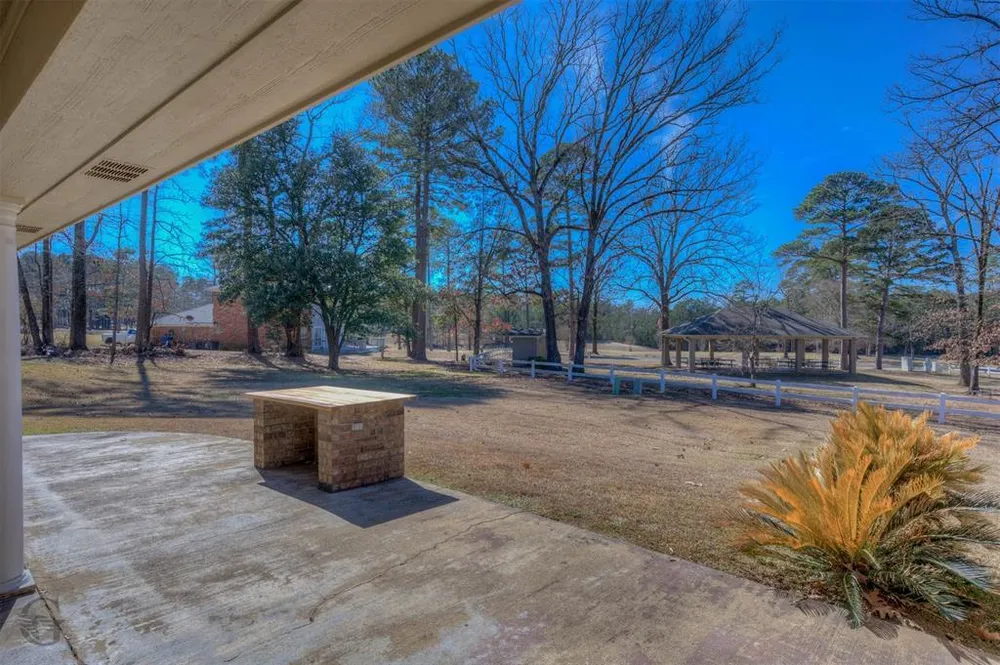 4930 Beechwood Hills Dr, Shreveport, LA 71107
