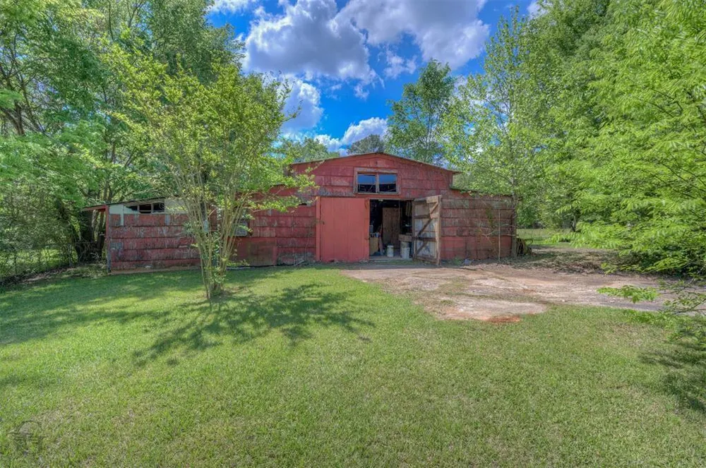 913 Pine Hill Rd, Shreveport, LA 71107-3132