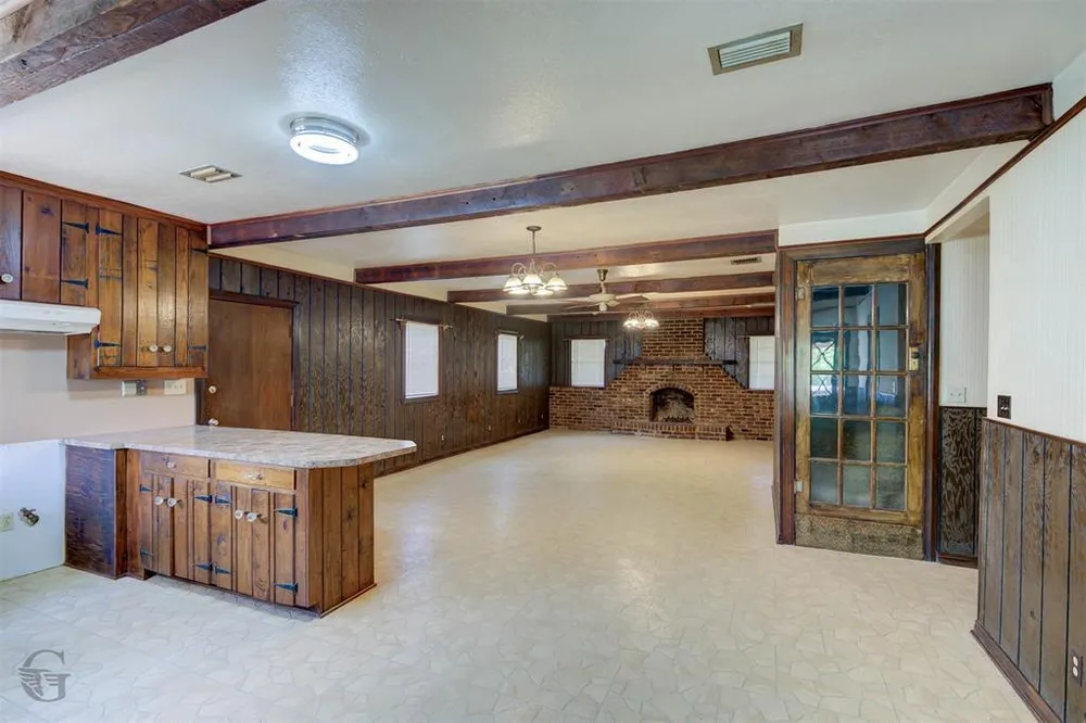913 Pine Hill Rd, Shreveport, LA 71107-3132