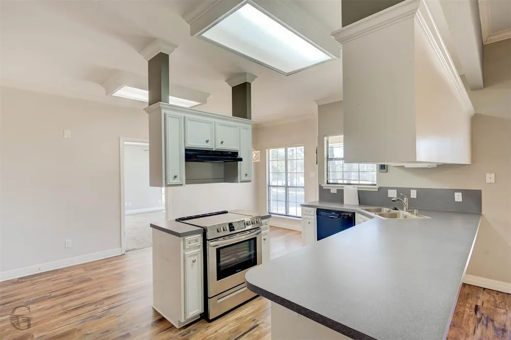 4930 Beechwood Hills Dr, Shreveport, LA 71107