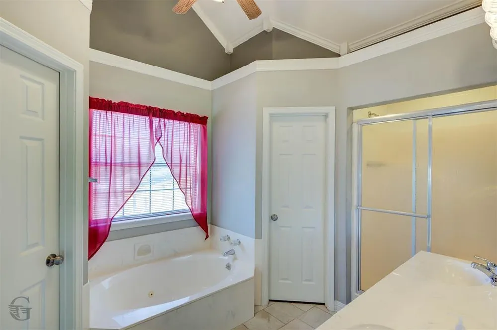 4930 Beechwood Hills Dr, Shreveport, LA 71107
