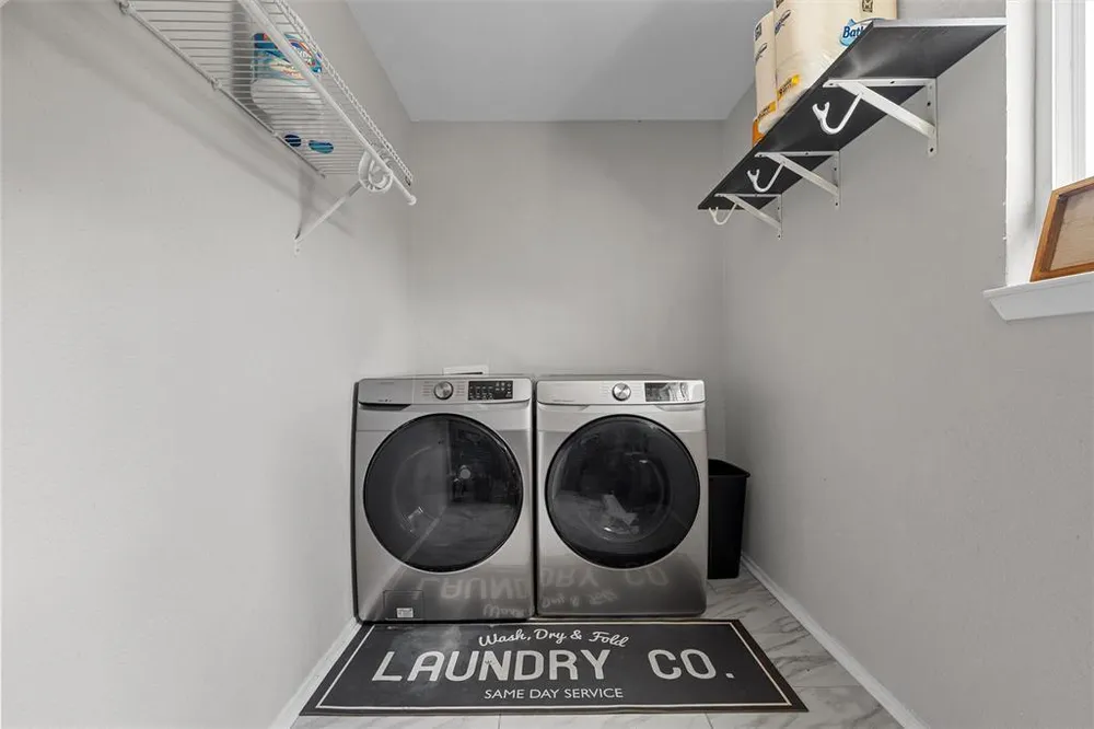 128 E Johnson St, Hewitt, TX 76643