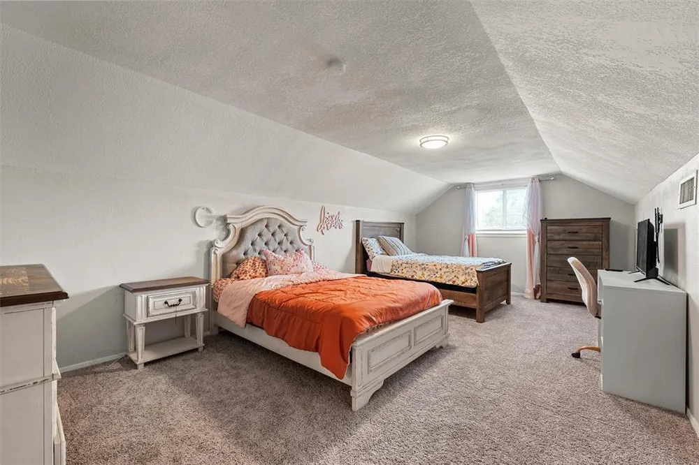 128 E Johnson St, Hewitt, TX 76643