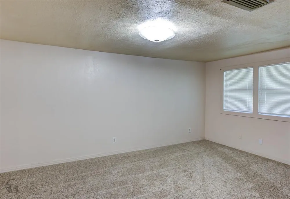 913 Pine Hill Rd, Shreveport, LA 71107-3132
