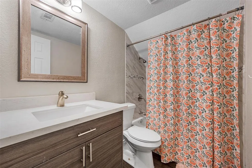 128 E Johnson St, Hewitt, TX 76643