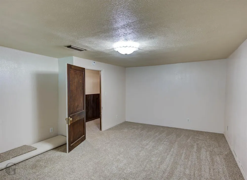 913 Pine Hill Rd, Shreveport, LA 71107-3132