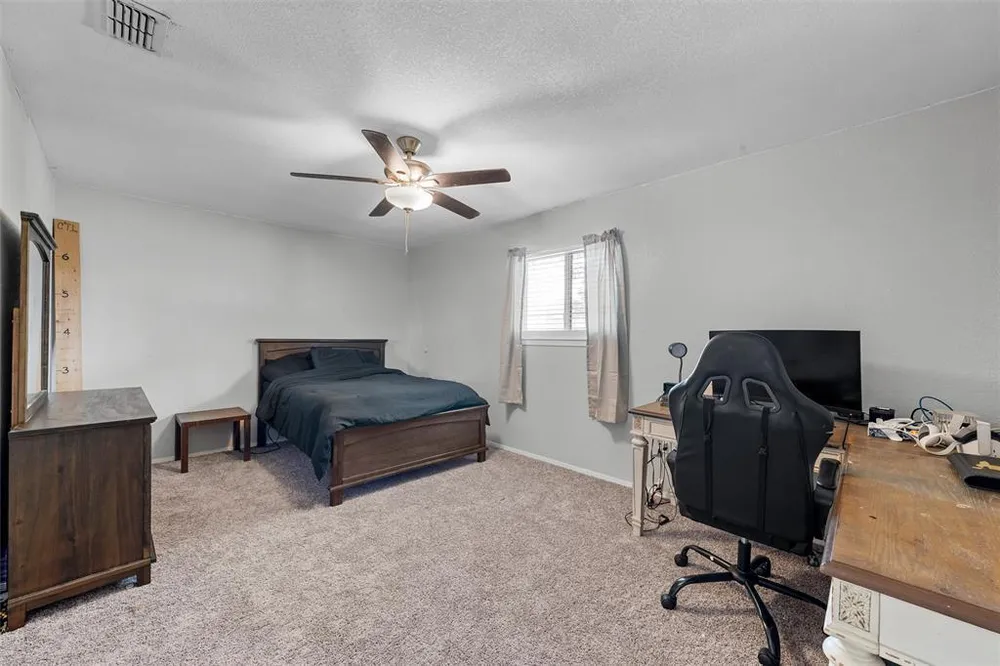 128 E Johnson St, Hewitt, TX 76643