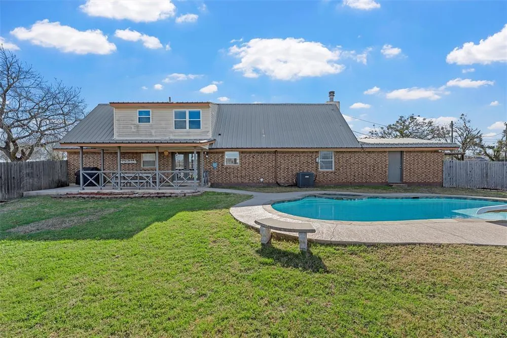 398 Bluebonnett Ln, Lorena, TX 76655
