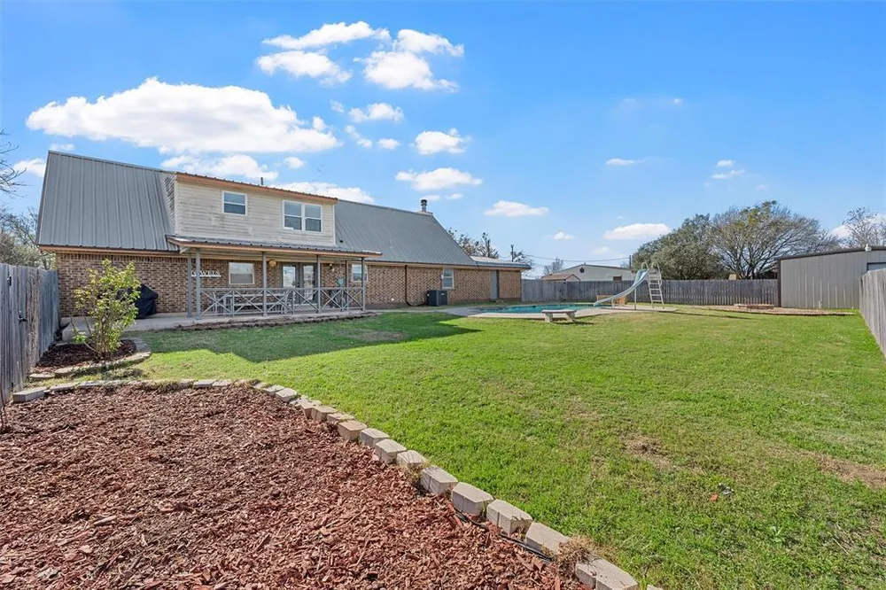 398 Bluebonnett Ln, Lorena, TX 76655
