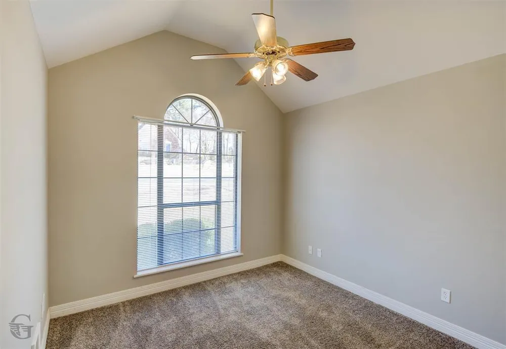 4930 Beechwood Hills Dr, Shreveport, LA 71107