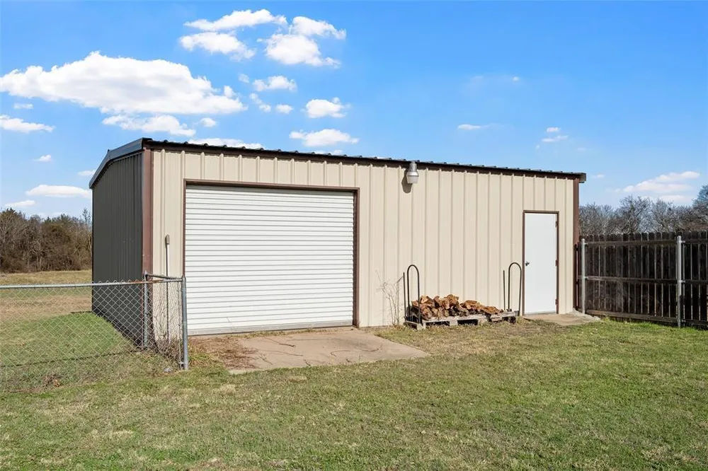 398 Bluebonnett Ln, Lorena, TX 76655
