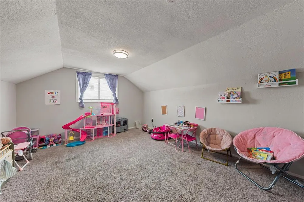 128 E Johnson St, Hewitt, TX 76643