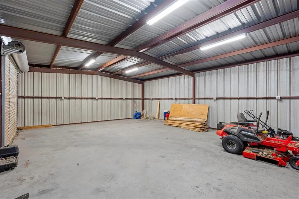 398 Bluebonnett Ln, Lorena, TX 76655