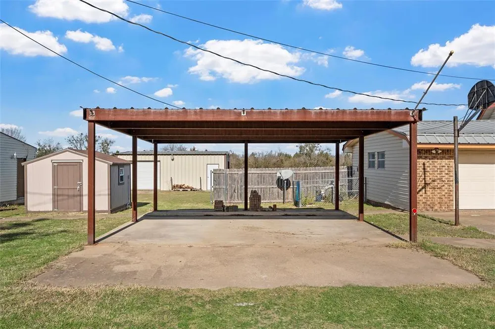 398 Bluebonnett Ln, Lorena, TX 76655