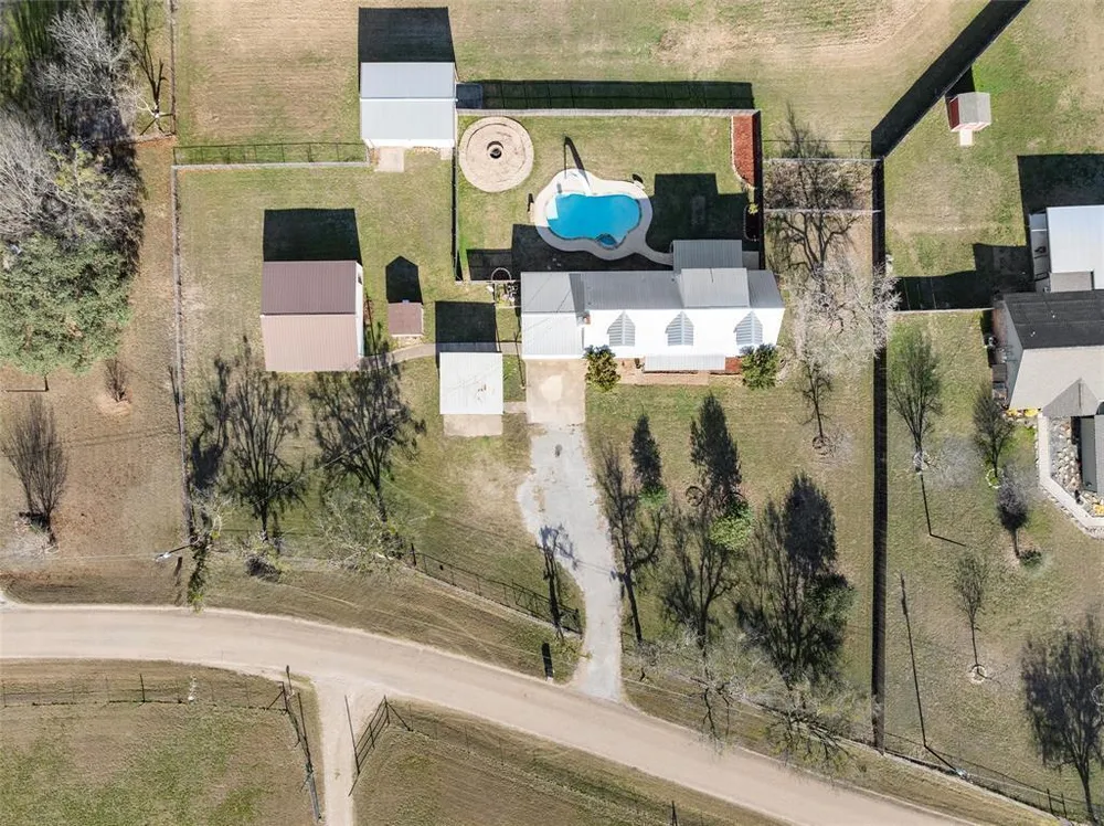 398 Bluebonnett Ln, Lorena, TX 76655