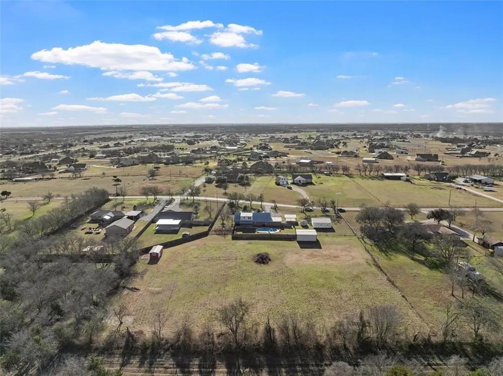 398 Bluebonnett Ln, Lorena, TX 76655