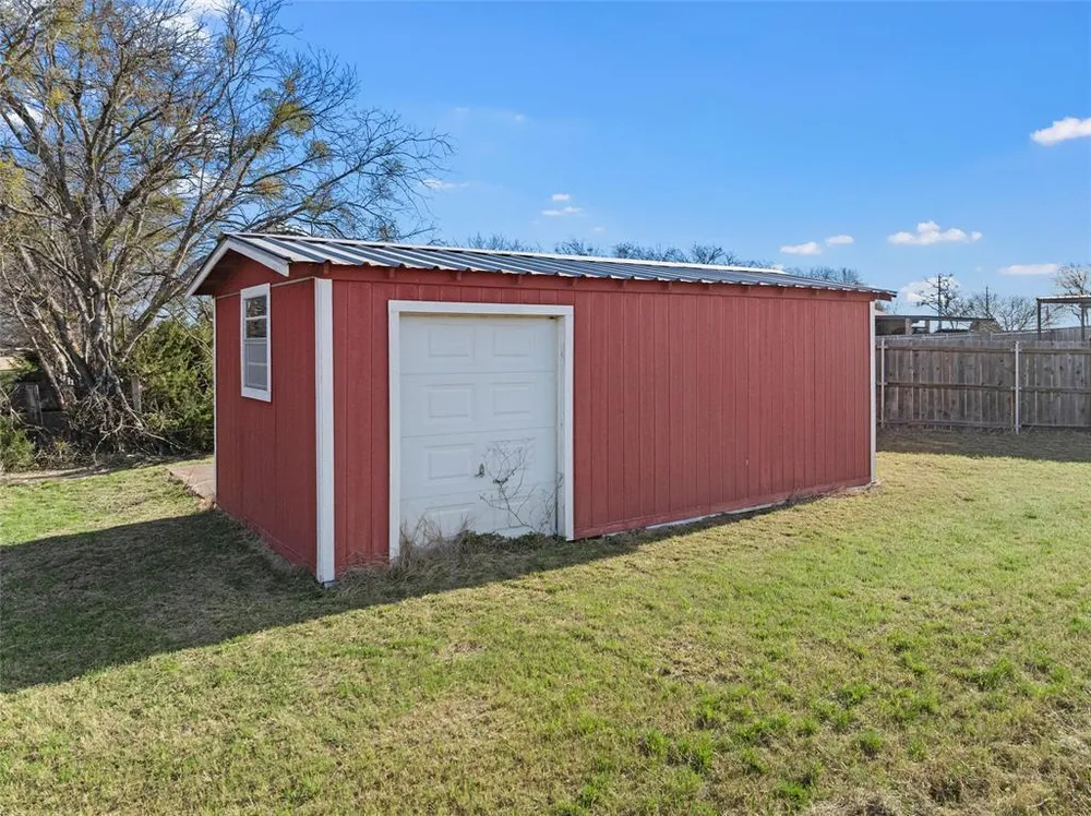 398 Bluebonnett Ln, Lorena, TX 76655