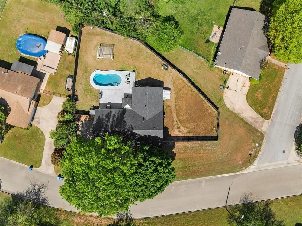 128 E Johnson St, Hewitt, TX 76643