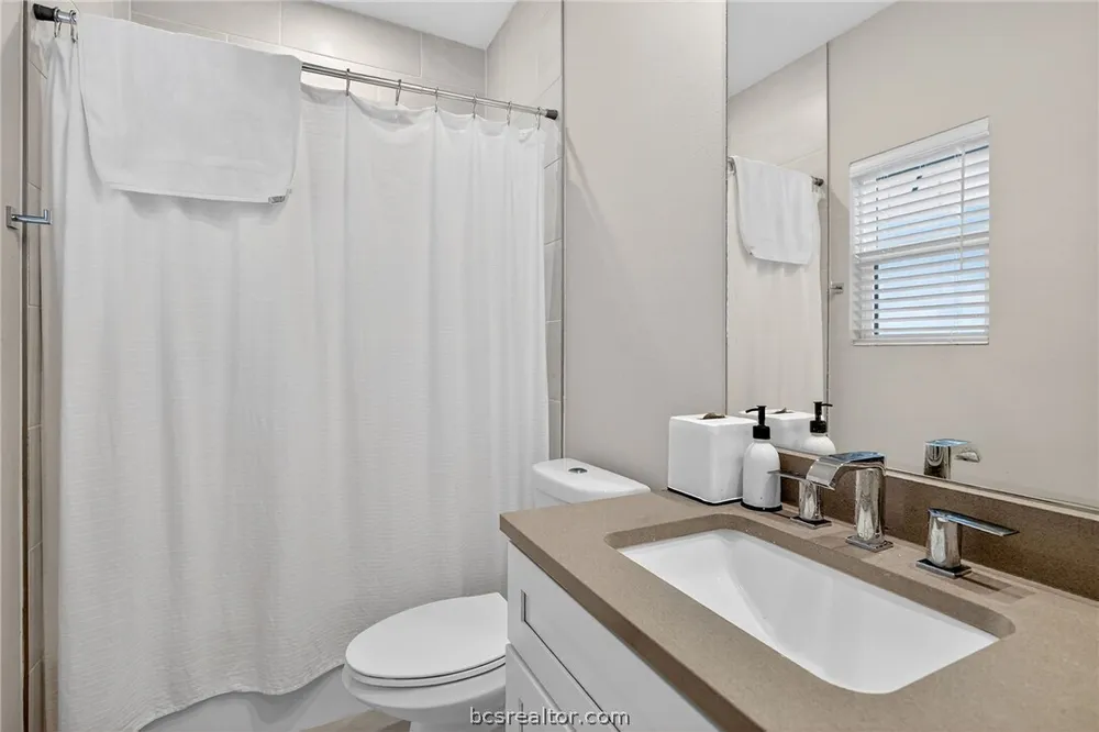 297 Estates Circle, College Station, TX 77840