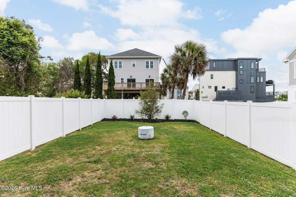 304 Birmingham Ave, Carolina Beach, NC 28428