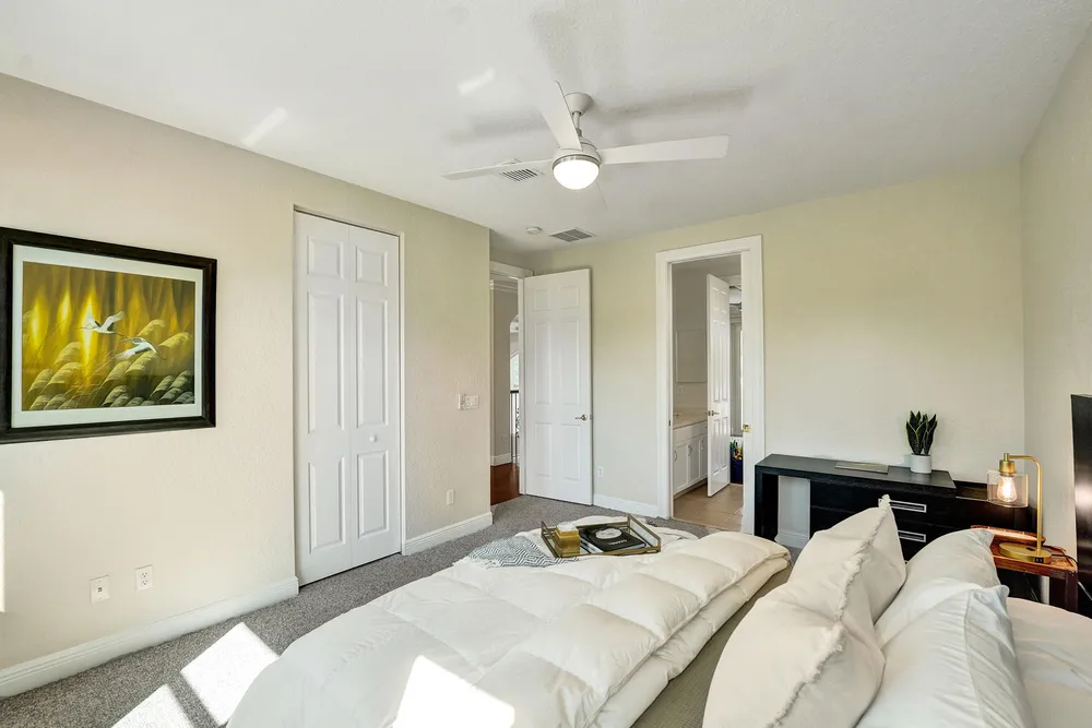 2846 Juniper Ln, Davie, FL 33330