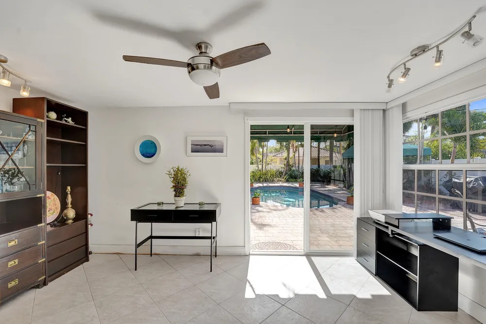 1036 NE 9th Ave, Fort Lauderdale, FL 33304
