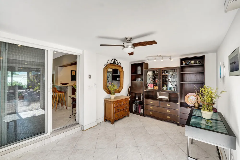 1036 NE 9th Ave, Fort Lauderdale, FL 33304
