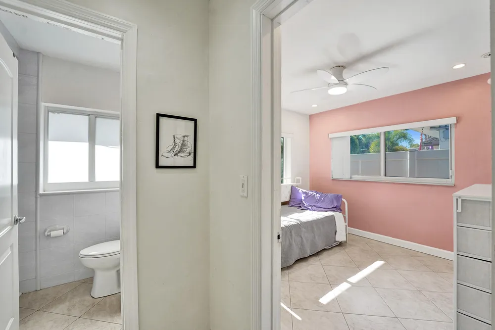1036 NE 9th Ave, Fort Lauderdale, FL 33304