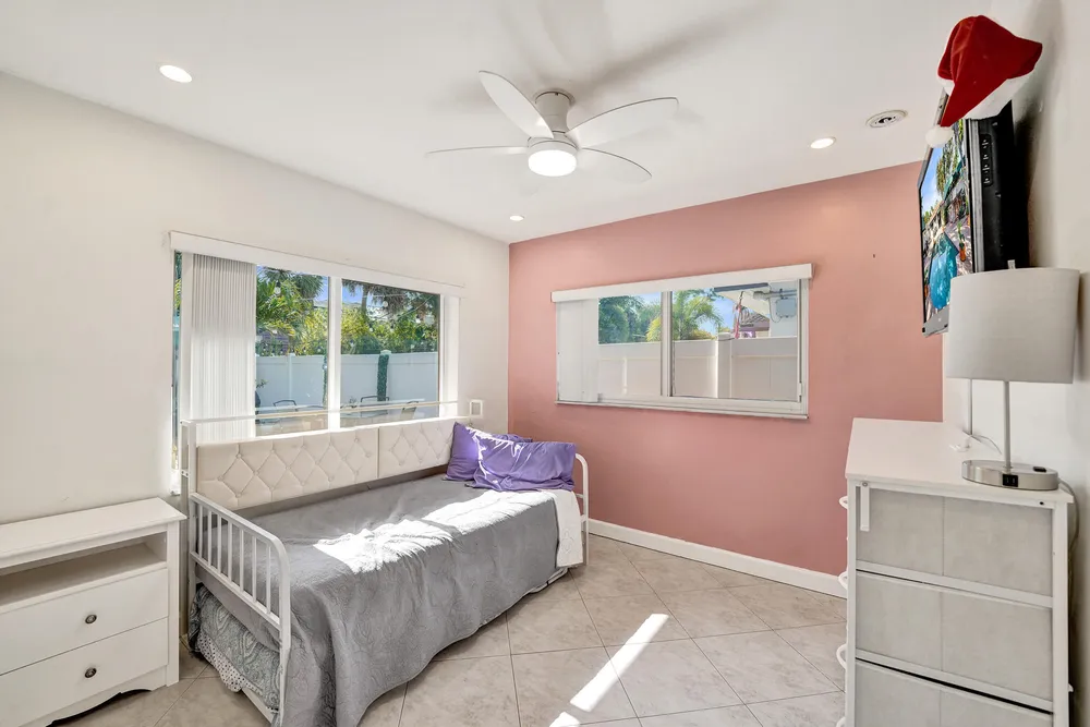 1036 NE 9th Ave, Fort Lauderdale, FL 33304