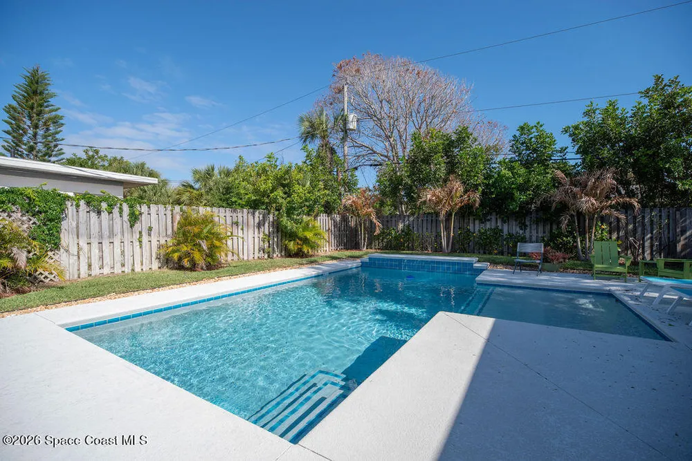 238 Harbor Dr, Cape Canaveral, FL 32920