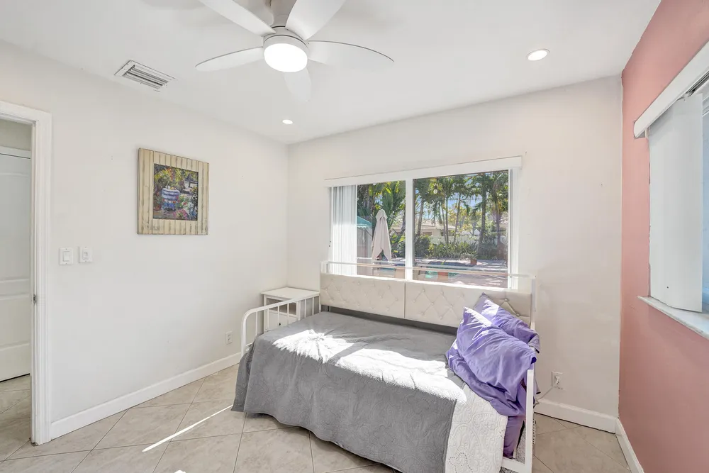 1036 NE 9th Ave, Fort Lauderdale, FL 33304