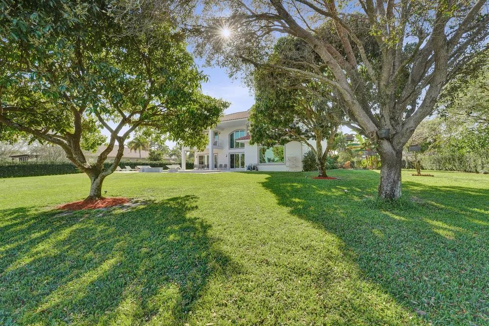 2846 Juniper Ln, Davie, FL 33330