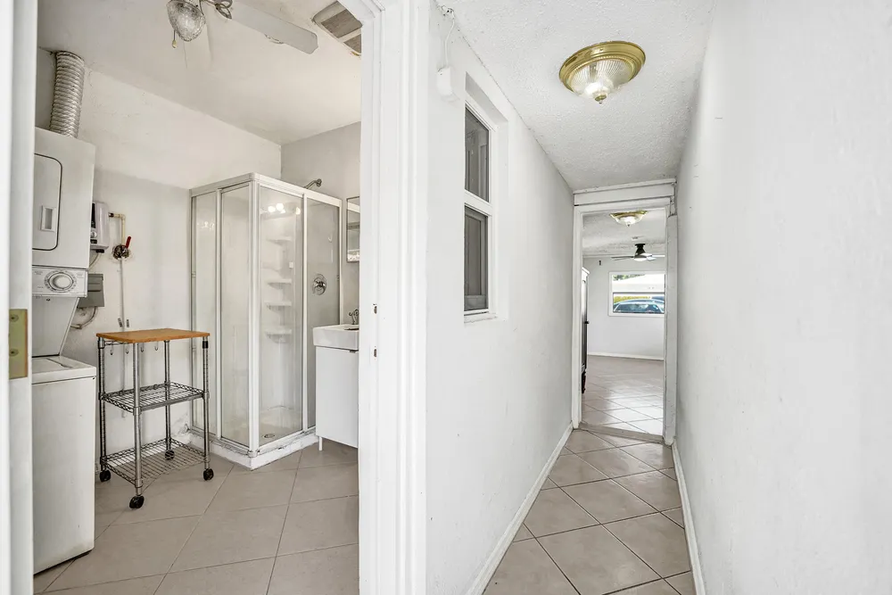 1036 NE 9th Ave, Fort Lauderdale, FL 33304