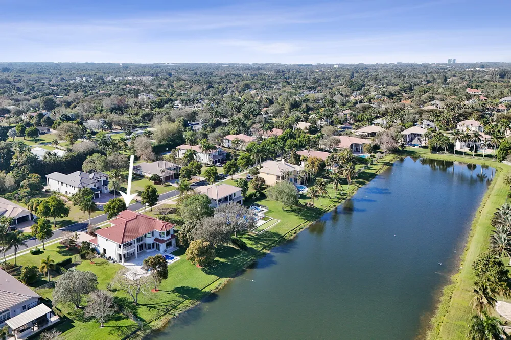 2846 Juniper Ln, Davie, FL 33330