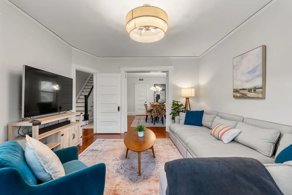 1469 Centre St, Newton, MA 02461