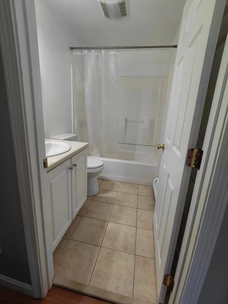 627 Westford St, Lowell, MA 01851