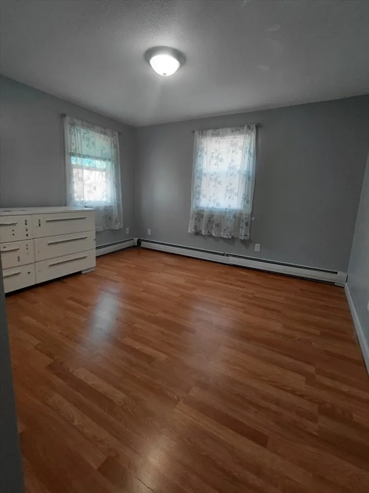 627 Westford St, Lowell, MA 01851