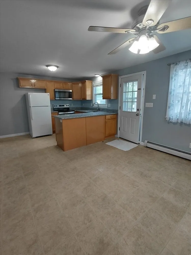 627 Westford St, Lowell, MA 01851