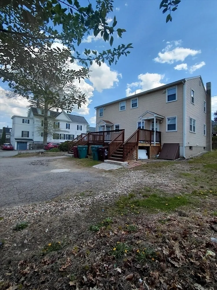 627 Westford St, Lowell, MA 01851