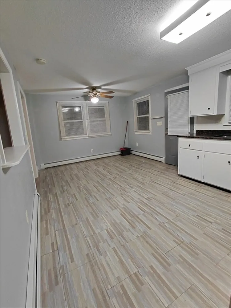 627 Westford St, Lowell, MA 01851