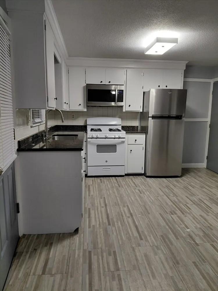 627 Westford St, Lowell, MA 01851