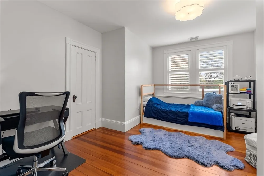 1469 Centre St, Newton, MA 02461