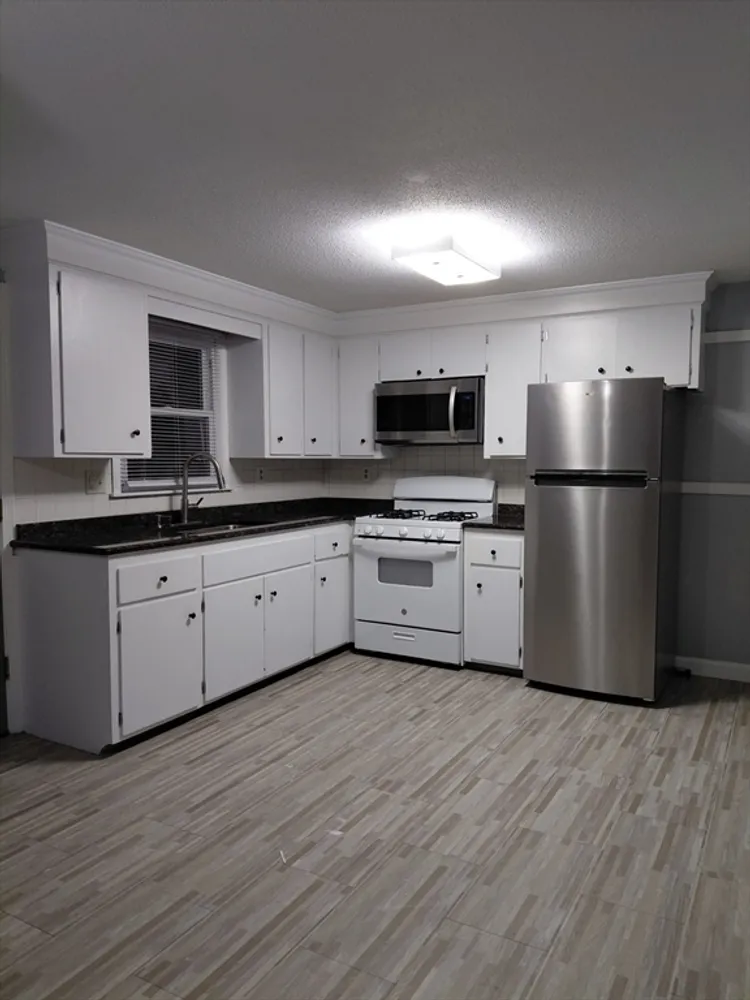627 Westford St, Lowell, MA 01851