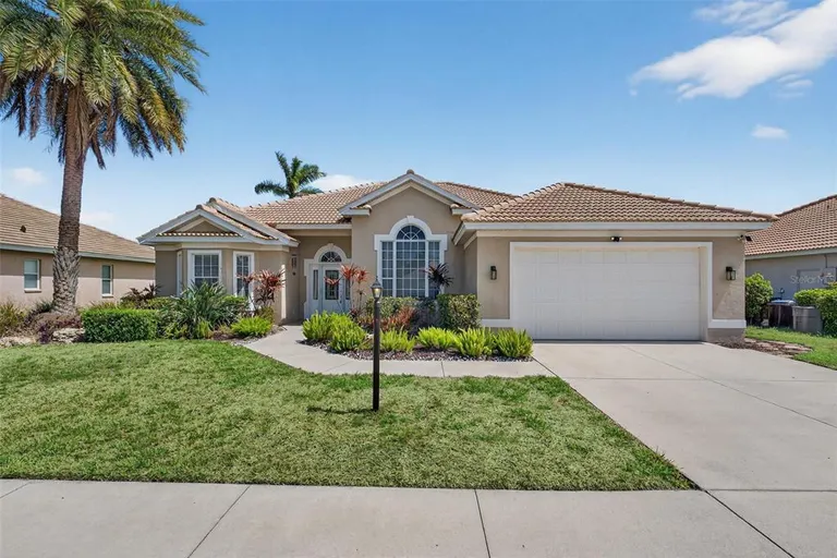 4449 Golden Lake Dr, Sarasota, FL 34233