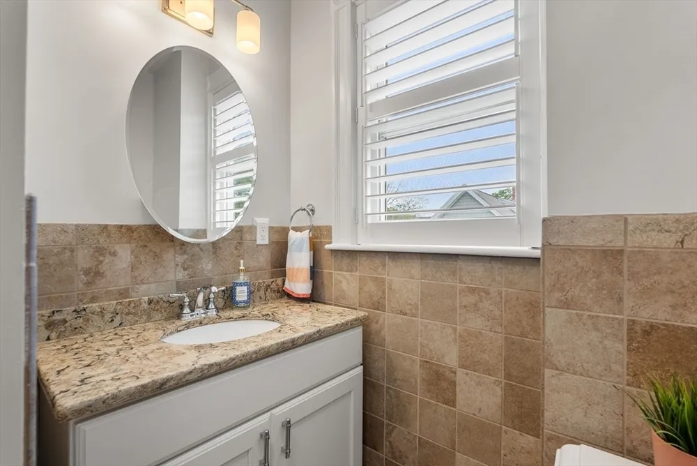 1469 Centre St, Newton, MA 02461