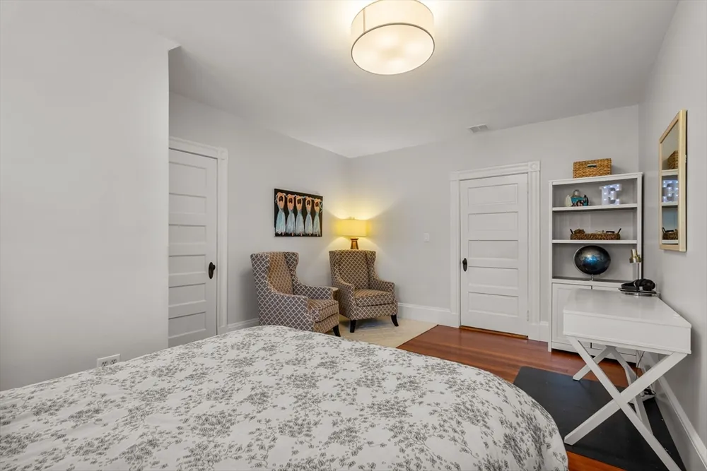 1469 Centre St, Newton, MA 02461