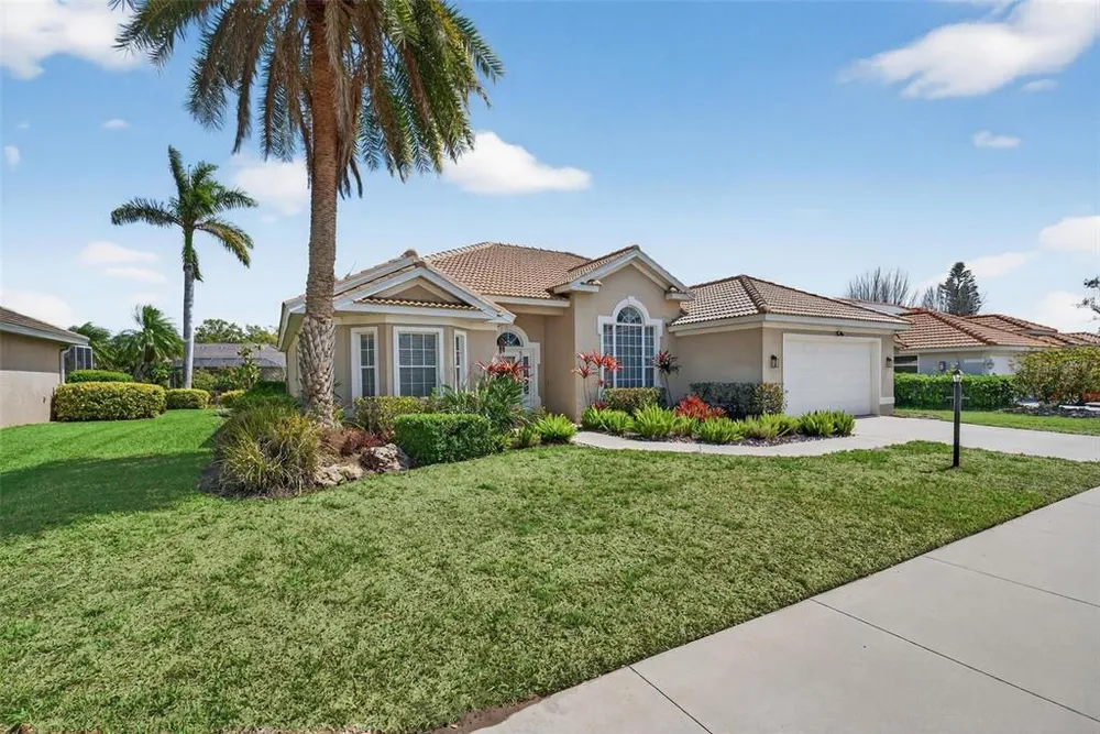 4449 Golden Lake Dr, Sarasota, FL 34233