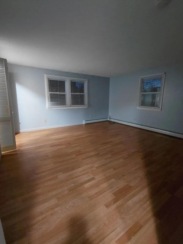 627 Westford St, Lowell, MA 01851